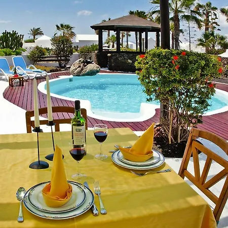 Holiday Villas Kamezi Playa Blanca Ace03034 Oye *